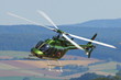 Hubschrauber in der Kurve