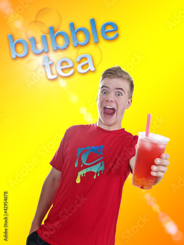 Foto: Teenager mit Bubble Tea Teenager mit Bubble Tea