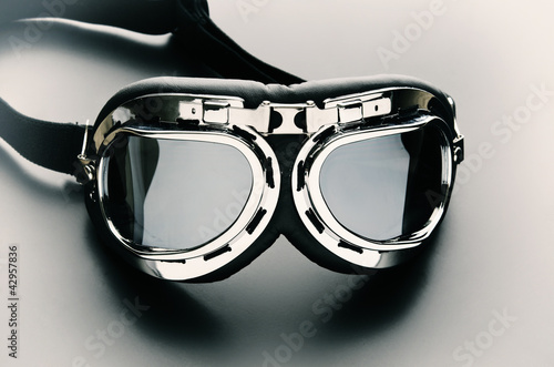 Foto: Vintage retro bike aviation goggles Vintage retro bike aviation goggles