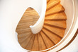 canvas print picture - weisse Wendeltreppe mit Holzstufen