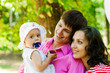 Foto: happy family on vacation happy family on vacation
