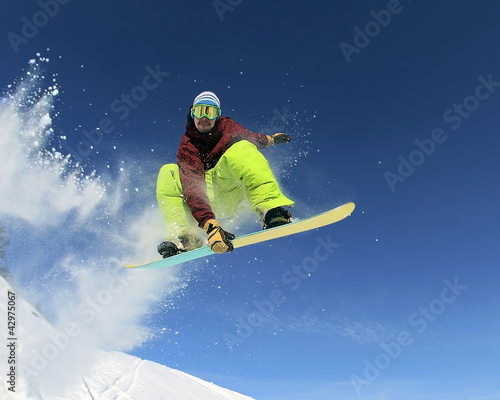 Photo: Snowboarder in the sky Snowboarder in the sky