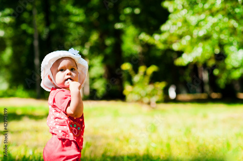 Foto: ponderer child ponderer child