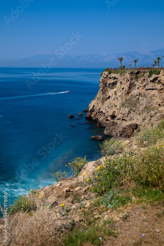 Photo: scenic views of the sea with a rock scenic views of the sea with a rock