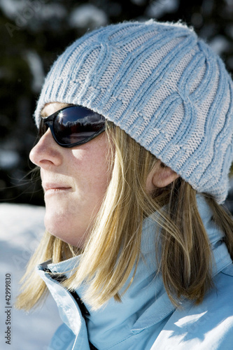 Photo: Woman in winter clothing Woman in winter clothing