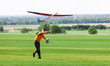Foto: Man launches into the sky RC glider Man launches into the sky RC glider