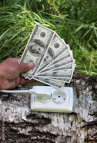 Foto: concept, symbolizing the investment in green energy concept, symbolizing the investment in green energy