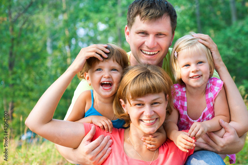 Foto: happy family in summertime happy family in summertime