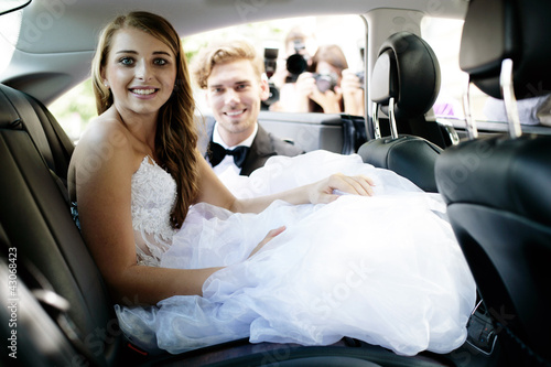 Photo: Braut im Auto Braut im Auto