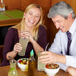 Foto: Lachendes Paar im Restaurant Lachendes Paar im Restaurant
