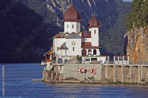 Photo: Les portes de fer Les portes de fer