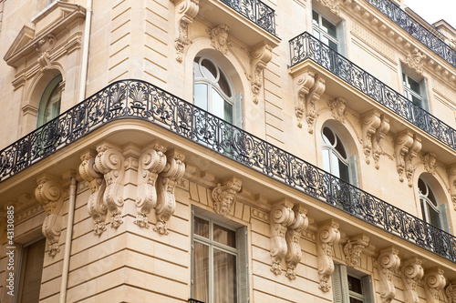 Photo: Haus mit Balkon in Paris Haus mit Balkon in Paris