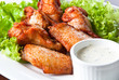 Foto: fried chicken wings with sauce fried chicken wings with sauce