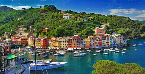 Foto: view of Portofino - beautiful town of Ligurian coast, Italy view of Portofino - beautiful town of Ligurian coast, Italy