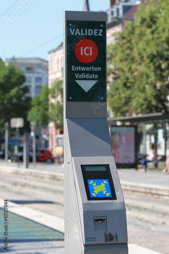 Photo: borne de validation borne de validation