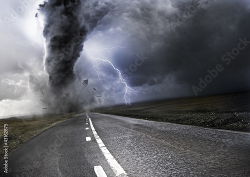 Foto: Powerful Tornado Powerful Tornado