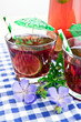 Bowle mit Johannisbeeren