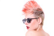 Punk mit sonnenbrille
