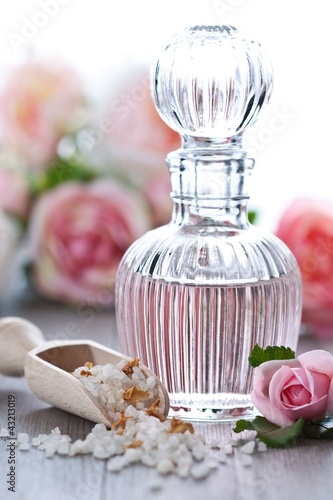 Foto: Rose water Rose water