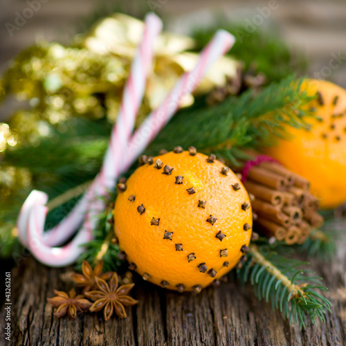 Foto: Orangen mit Nelken Orangen mit Nelken