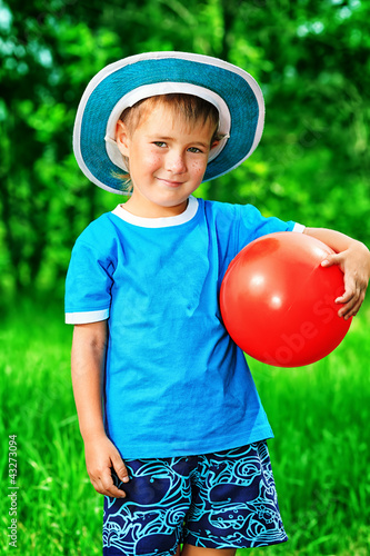 Foto: boy and ball boy and ball