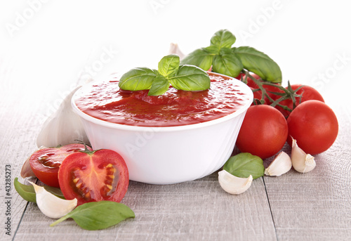Photo: tomato sauce/gazpacho tomato sauce/gazpacho