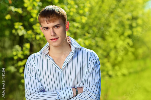Foto: serious young man serious young man