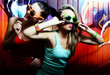 Foto: girls and wall girls and wall