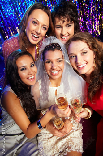 Foto: Cheers! Cheers!