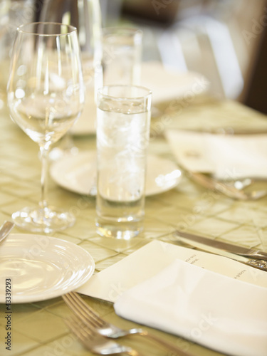 Photo: Elegant table placesetting Elegant table placesetting