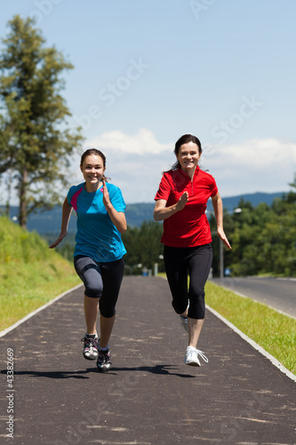 Photo: Women running Women running
