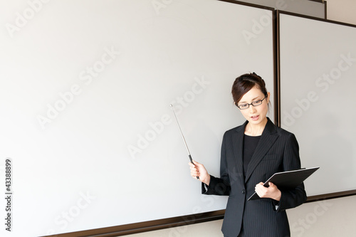 Photo: asian businesswoman on meeting asian businesswoman on meeting