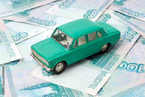 Foto: The old car and money The old car and money