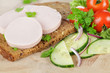 Schinkenwurst auf Körnerbrot