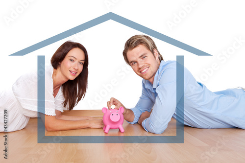 Photo: paar liebe haus geld sparen paar liebe haus geld sparen