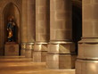 Säulenhalle in einer Kirche