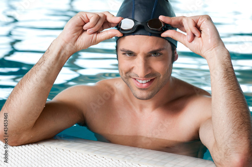 Foto: Swimmer at pool Swimmer at pool