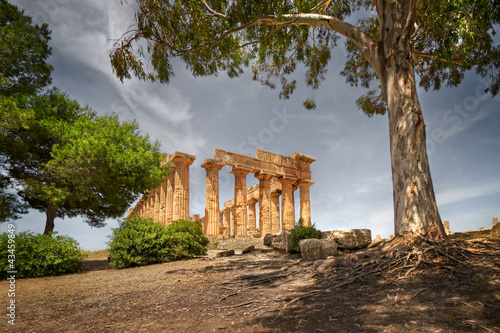 Photo: Temple ruins, Selinunte, Sicily, Italy Temple ruins, Selinunte, Sicily, Italy