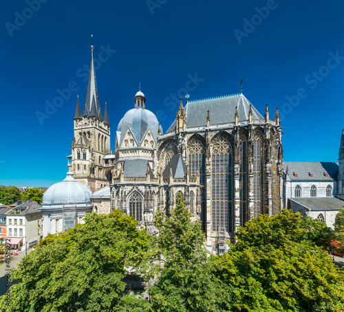 Photo: Aachener Dom im Sommer Aachener Dom im Sommer