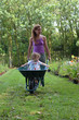 Foto: avec maman dans le jardin avec maman dans le jardin