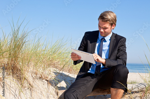 Foto: am strand arbeiten am strand arbeiten