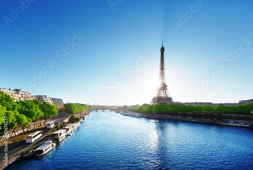 Foto: Seine in Paris with Eiffel tower Seine in Paris with Eiffel tower