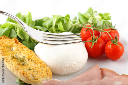Photo: Salad with fresh mozzarella and mortadella Salad with fresh mozzarella and mortadella