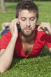 Foto: casual man on the mobile phone casual man on the mobile phone