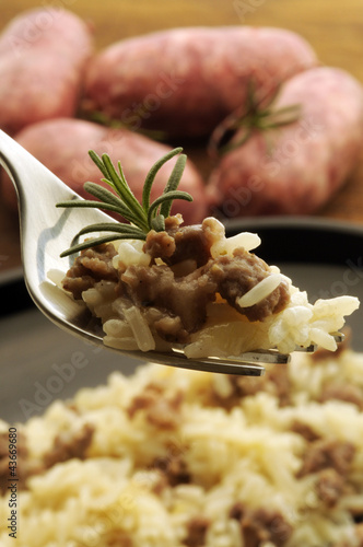 Photo: Arroz con salchicha 소시지와 리조또 Risotto med pølse Arroz con salchicha 소시지와 리조또 Risotto med pølse