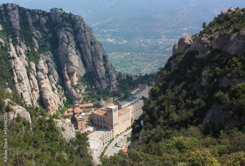 Foto: Abbey Santa Maria de Montserrat, Catalonia, Spain. Abbey Santa Maria de Montserrat, Catalonia, Spain.