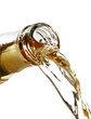 detalle de botella sirviendo licor,pico de botella