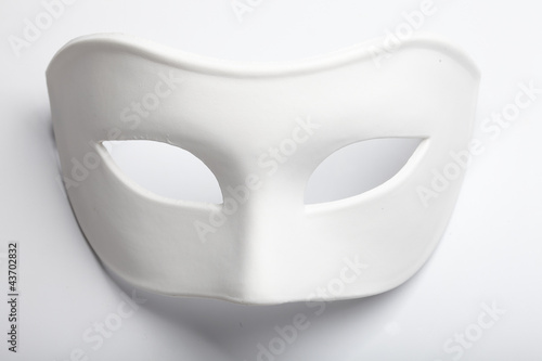 Foto: white mask white mask