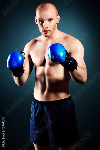 Foto: blue gloves blue gloves