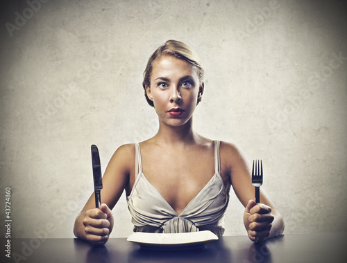 Foto: Hungry woman Hungry woman
